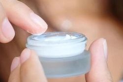 Chi tiết 45 mỹ phẩm bị Bộ Y tế đ&igrave;nh chỉ lưu h&agrave;nh, thu hồi v&agrave; ti&ecirc;u hủy do vi phạm