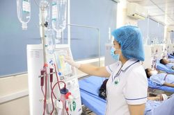 Hà Nội có nhiều chính sách phát triển y tế mới, hỗ trợ bác sĩ tới 20 triệu đồng/tháng