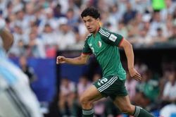 Ngôi sao gốc Việt bất lực trước đẳng cấp của Messi