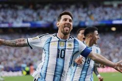 Messi lập hat-trick, Argentina thắng vùi dập Algeria 3-0