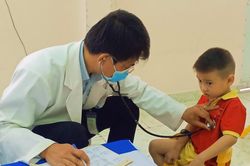 Trẻ dưới 6 tuổi được khám sức khỏe định kỳ ít nhất một lần mỗi năm