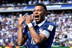 Mbappe rực s&aacute;ng tại World Cup