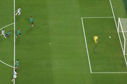 Argentina 1-0 Algeria: Messi ghi bàn