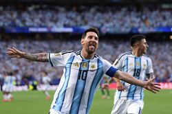 Messi vượt Pele, lập cột mốc chưa từng có ở World Cup