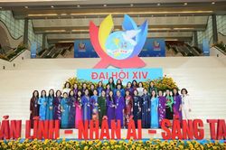 Khai mạc phiên thứ nhất Đại hội đại biểu phụ nữ toàn quốc lần thứ XIV
