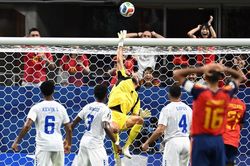 0-0 mà ngỡ như 3-0