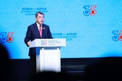 Thủ tướng Lê Minh Hưng phát biểu tại Diễn đàn Doanh nghiệp Nga-ASEAN