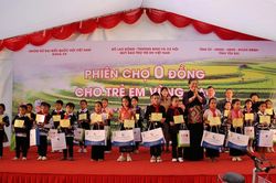 Khởi động lại Phiên chợ 0 đồng cho trẻ em vùng cao tại Lào Cai