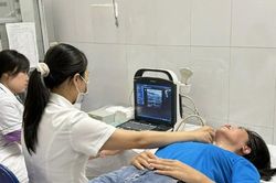 Tổ chức đợt cao điểm tuy&ecirc;n truyền ch&iacute;nh s&aacute;ch nh&acirc;n Ng&agrave;y Bảo hiểm y tế Việt Nam