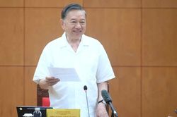 Làm rõ thành tựu vĩ đại và định hướng lãnh đạo phát triển đất nước trong 100 năm tới