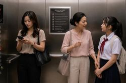 Cái gật đầu trong thang máy