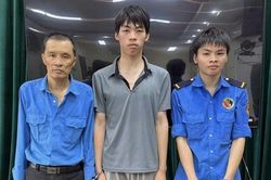 Bắt 3 bảo vệ chung cư hành hung khách đến gửi xe