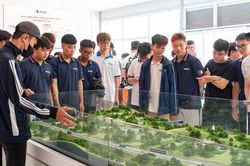 Sinh viên Đại học Xây dựng tìm hiểu mô hình đào tạo thực chiến tại Tập đoàn Đèo Cả
