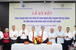 Đặt con người ở vị trí trung tâm của mọi chiến lược phát triển
