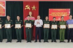 Biểu dương lực lượng phá vụ tàng trữ ma túy tại khu vực cảng cá