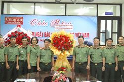 Lãnh đạo Công an thành phố thăm, chúc mừng Ban Chuyên đề Công an TP Đà Nẵng nhân Ngày Báo chí Cách mạng Việt Nam