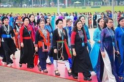 Đại hội đại biểu Phụ nữ toàn quốc lần thứ XIV hoàn tất nội dung Phiên làm việc thứ nhất, bầu Đoàn Chủ tịch gồm 27 thành viên