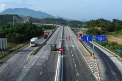 Bộ Xây dựng: Ban hành mức phí trên 13 dự án cao tốc do Nhà nước đầu tư