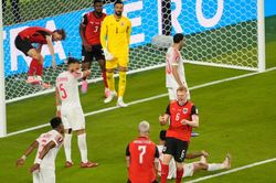 Đánh bại Jordan 3-1, Áo giành chiến thắng World Cup đầu tiên sau 36 năm