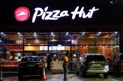 Công ty mẹ bết bát, bán chuỗi Pizza Hut giá 2,7 tỷ USD