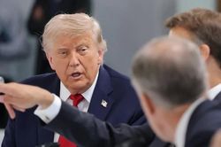 Tổng thống Mỹ Trump cảnh báo nối lại tấn công Iran nếu không hài lòng với thỏa thuận