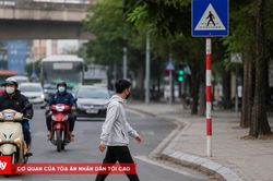 Không cầm vô lăng vẫn có thể gây tai nạn giao thông