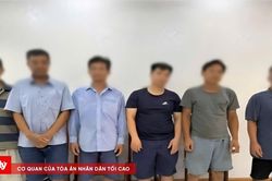 Khởi tố 8 đối tượng đánh bạc tại nhà