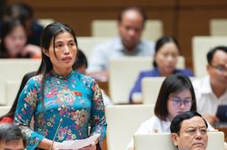 Từ cô giáo vùng cao đến nữ phó giám đốc sở tận tâm vì đồng bào dân tộc