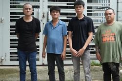 Mang dao bấm đi 'giải quyết' mâu thuẫn hàng xóm, 4 đối tượng bị bắt khẩn cấp