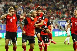 Video bóng đá Áo vs Jordan: Arnautovic lên tiếng
