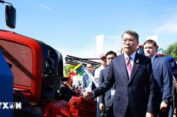 Thủ tướng Lê Minh Hưng tham quan Triển lãm tiềm năng kinh tế-xã hội Tatarstan