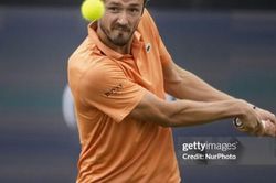 Kết quả tennis Medvedev &ndash; Etcheverry: Đẳng cấp l&ecirc;n tiếng đ&uacute;ng l&uacute;c (Halle Open)