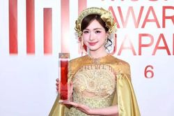 Ca sĩ Hòa Minzy đón tin vui