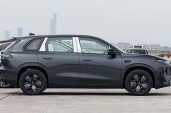 SUV hạng D trang bị vượt trội Hyundai Santa Fe, công suất 313 mã lực, giá chưa tới 500 triệu đồng