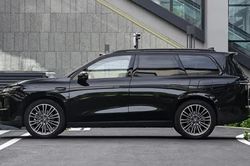 SUV 6 chỗ mạnh 313 mã lực, nội thất hiện đại, giá gần 570 triệu đồng