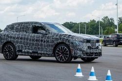BMW X5 có bản thuần điện, chạy được gần 640km