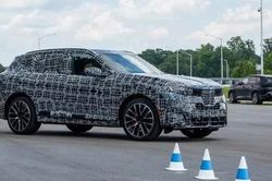 BMW X5 có bản thuần điện, chạy được gần 640km