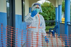 Ebola bùng phát kỷ lục tại Congo: Số ca thực tế có thể cao hơn nhiều, hệ thống phòng dịch đang sụp đổ