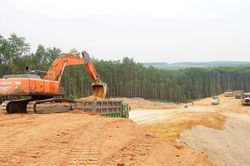 Phê duyệt khu vực không đấu giá quyền khai thác khoáng sản phục vụ các dự án đầu tư công tại xã Hà Trung