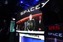 Vốn hóa SpaceX có lúc vượt cả Microsoft và Amazon