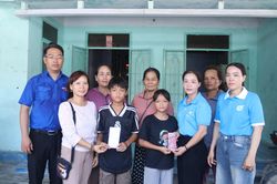 Tổ Phụ nữ hành động vì cộng đồng, phường Đông Ninh Hòa: Lan tỏa tinh thần nhân ái
