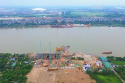 Hà Nội hoàn tất giải phóng mặt bằng 6 cầu vượt sông Hồng: Cú hích hạ tầng Thủ đô