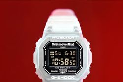 Casio G-Shock DW-5600 x thisisneverthat: Bản giao hưởng của nhựa trong suốt và phong cách đường phố