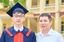 Thủ khoa Ngô Xuân Tùng và niềm đam mê với những dòng mã lệnh