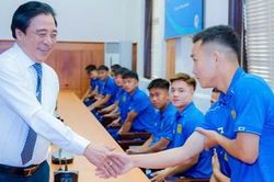 Lãnh đạo thành phố sẽ tạo điều kiện tốt nhất để bóng đá Huế ngày càng chuyên nghiệp hơn