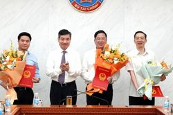 Bộ Tài chính công bố và trao quyết định điều động, bổ nhiệm 3 lãnh đạo cấp cục, vụ