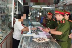 Đà Nẵng: Tạm giữ 4.000 mắt kính nghi không rõ nguồn gốc xuất xứ