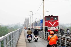 Đẩy nhanh tiến độ Dự án đường sắt Lào Cai - Hà Nội - Hải Phòng