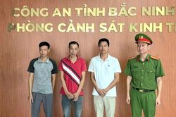 Khởi tố Giám đốc đổ trộm 700 tấn chất thải
