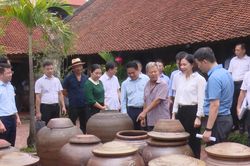 Đánh thức tiềm năng kinh tế tại làng cổ Đường Lâm